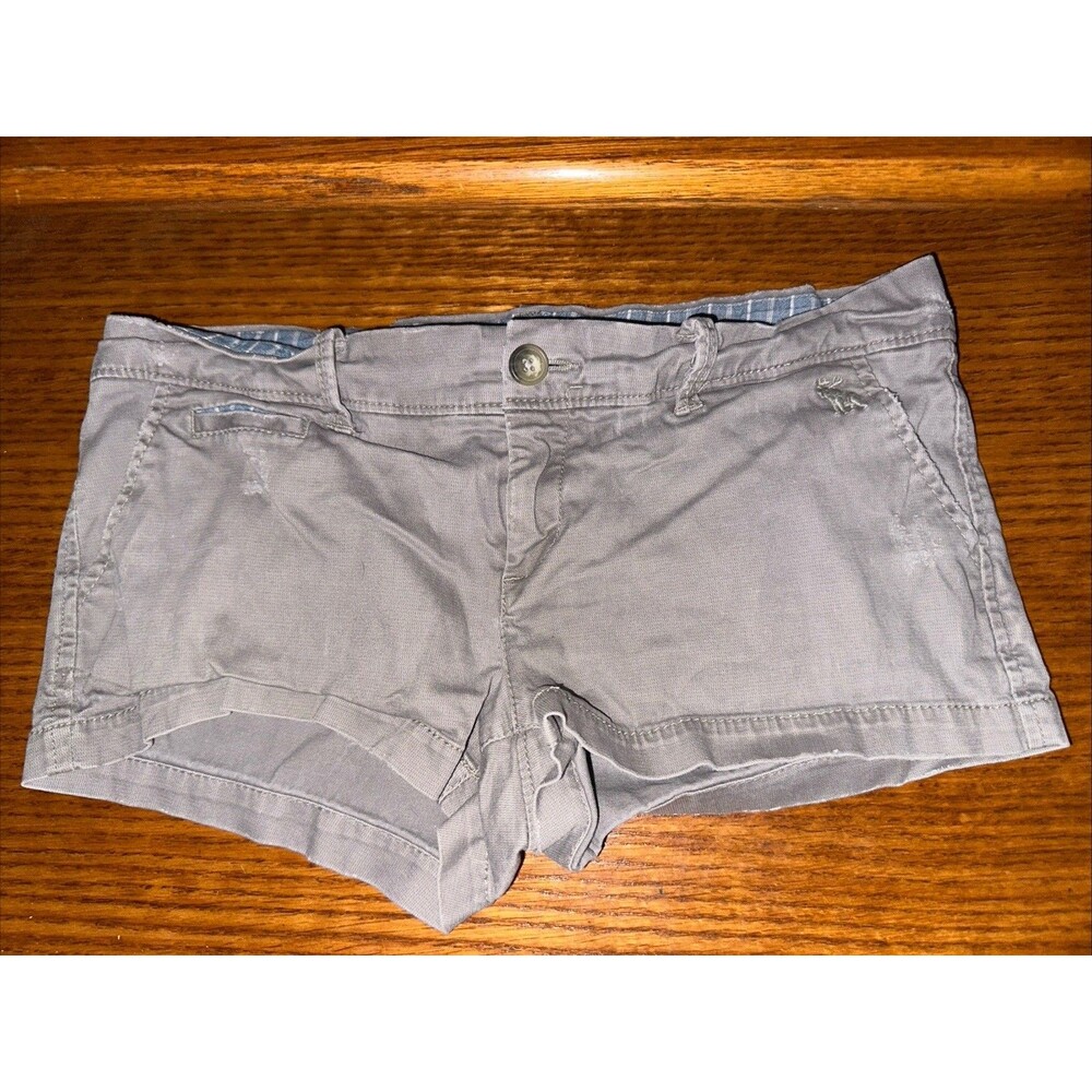 Abercrombie & Fitch Low Rise Size 2 Cotton Blend Shorts Light Wolfe Gray EUC